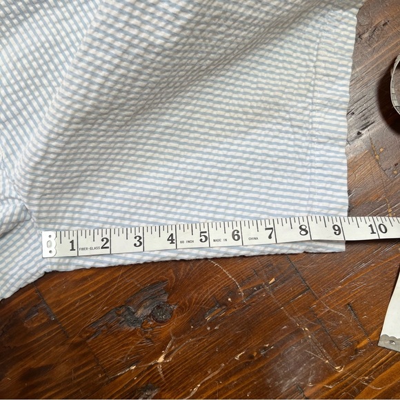 Lands End Womens Size 10 Blue White Striped Seersucker Bermuda Shorts-Stretchy - Picture 3 of 8